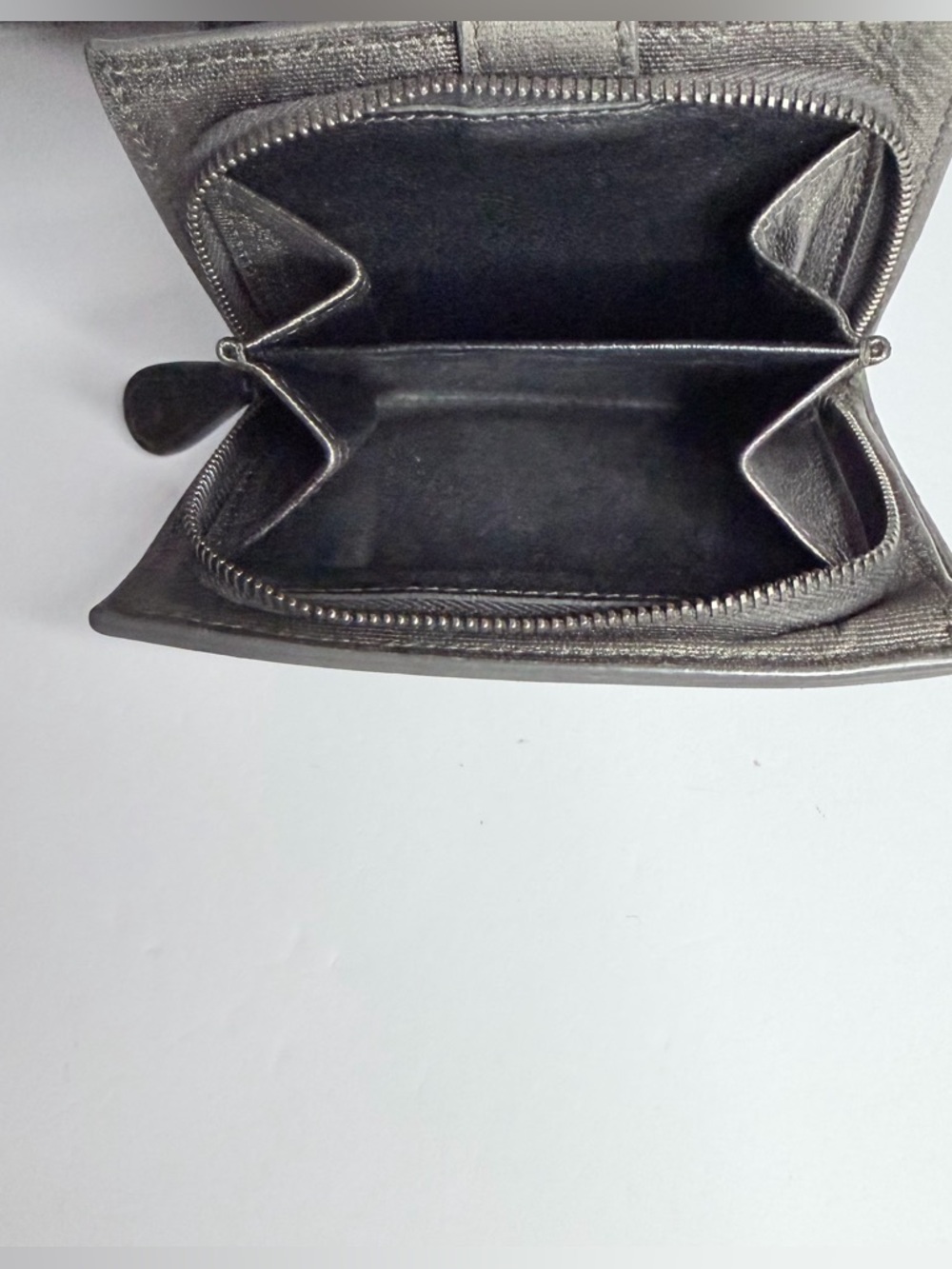 Bottega Veneta Metallic Gray Intrecciato Leather Wallet - Picture 6 of 7